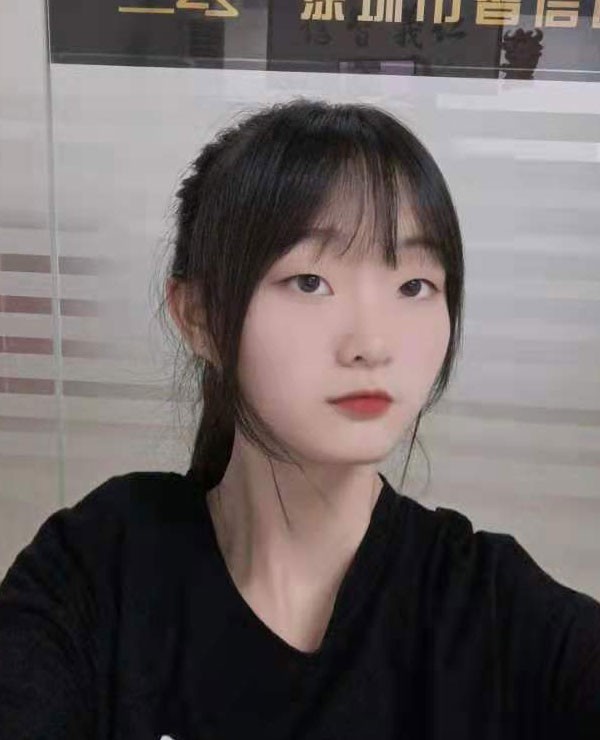 黄佳欣